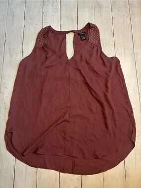 Rue21 Sleeveless Keyhole Tank with Studded Shoulders - Burgundy